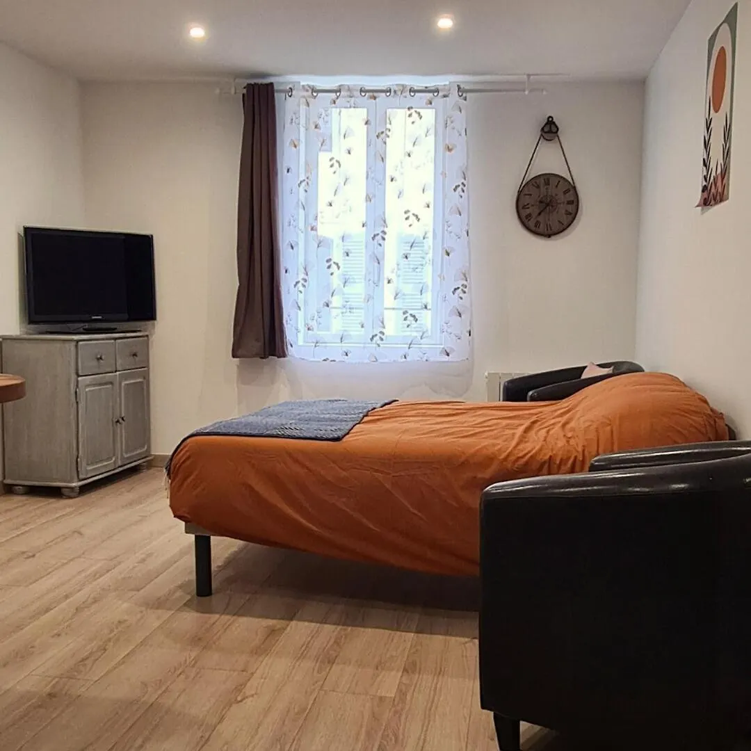 L'Epi Dore Ambronay Apartman