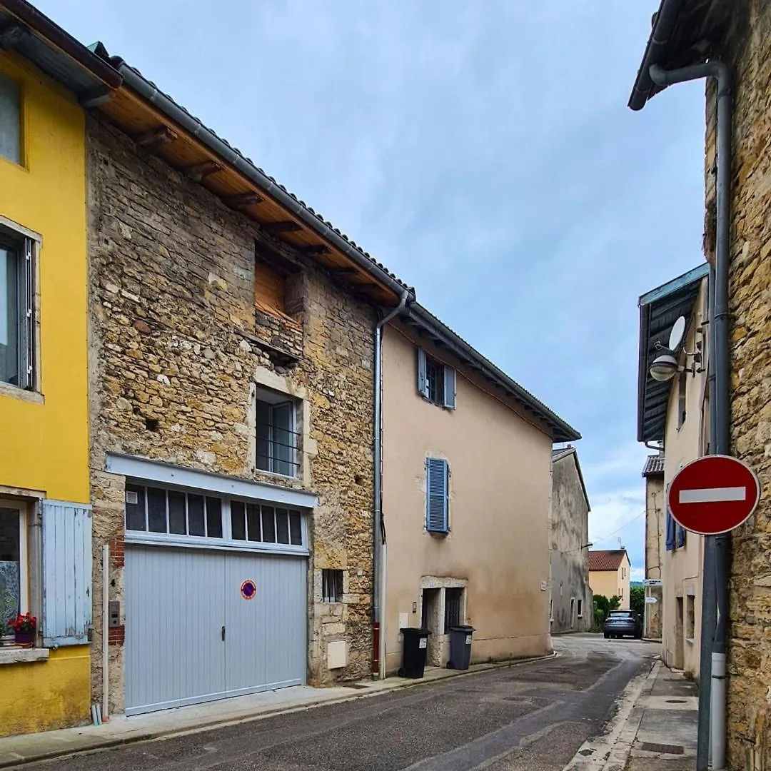 L'Epi Dore Ambronay Apartman